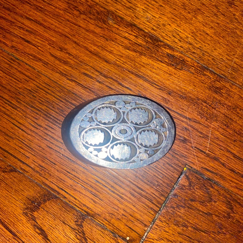 Belt buckle